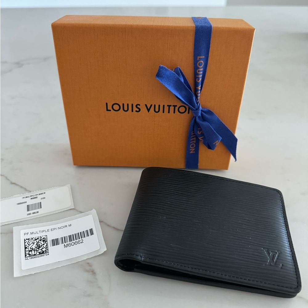Gently worn black Louis Vuitton Wallet